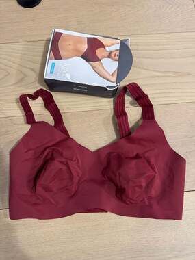 Knix V-Neck Evolution Bra Tibetan Red Size 7